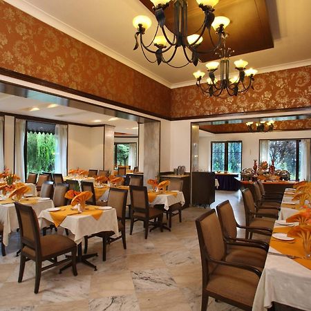 Shervani Hilltop Resort Нейнитал Екстериор снимка