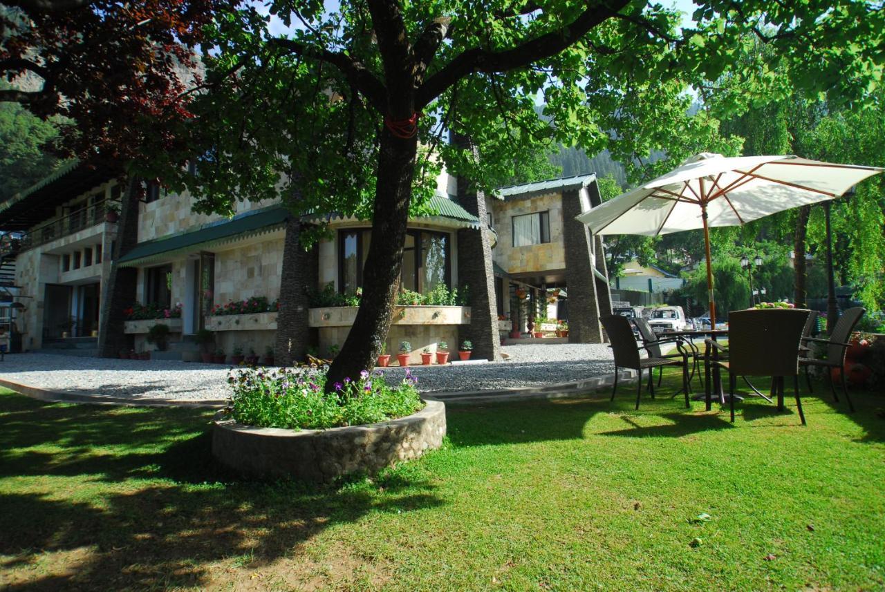 Shervani Hilltop Resort Нейнитал Екстериор снимка