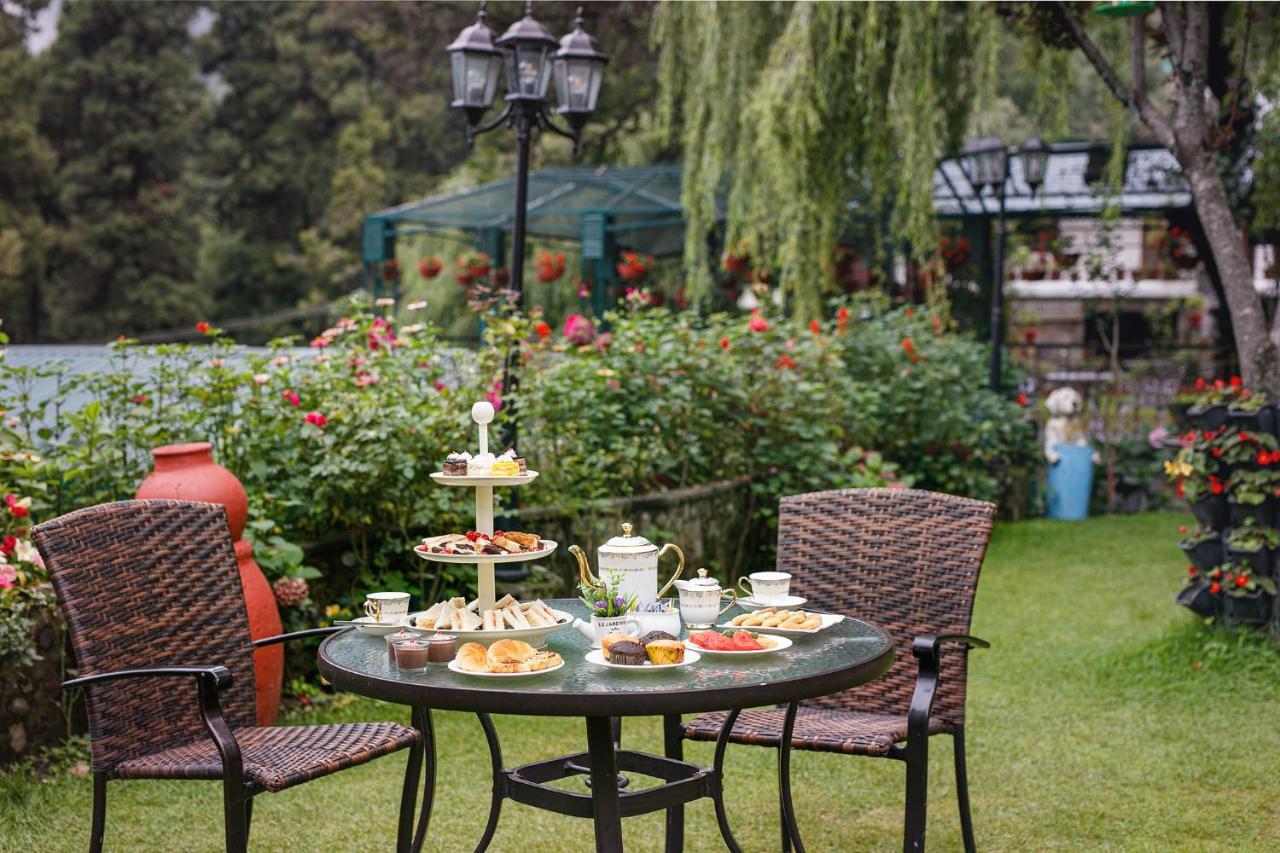 Shervani Hilltop Resort Нейнитал Екстериор снимка