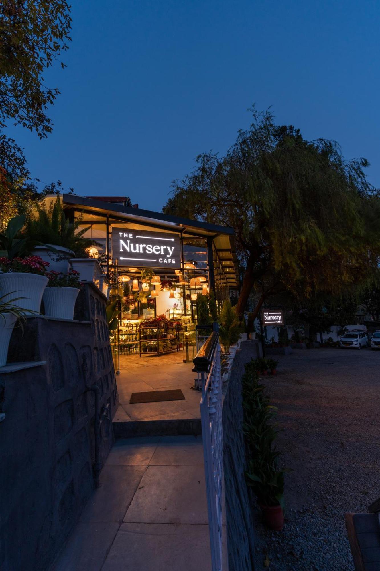 Shervani Hilltop Resort Нейнитал Екстериор снимка