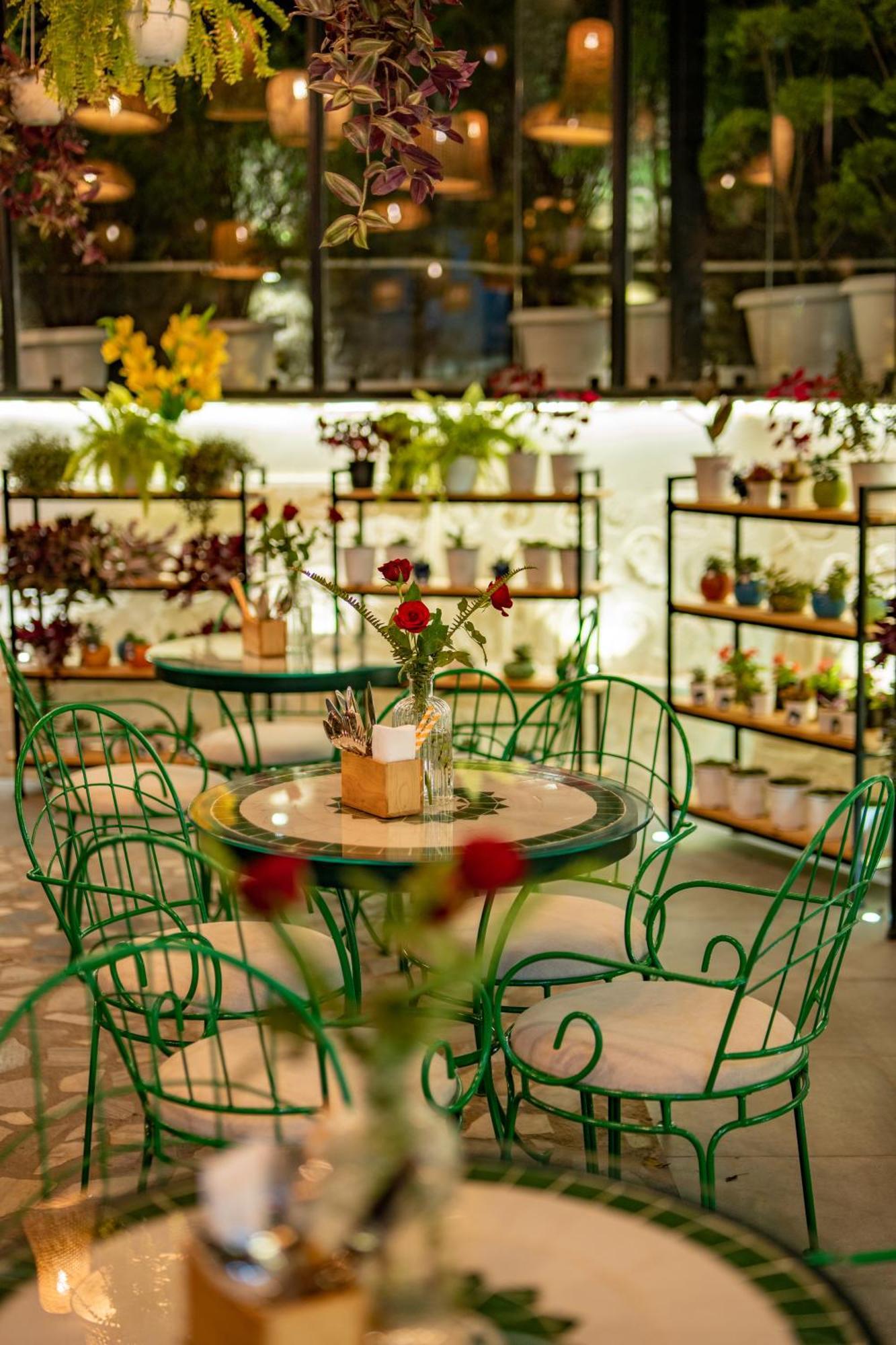 Shervani Hilltop Resort Нейнитал Екстериор снимка