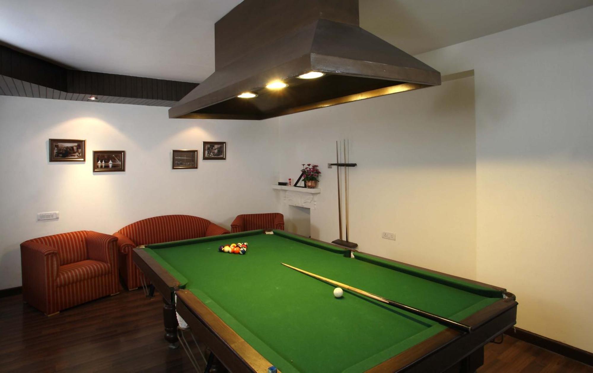 Shervani Hilltop Resort Нейнитал Екстериор снимка