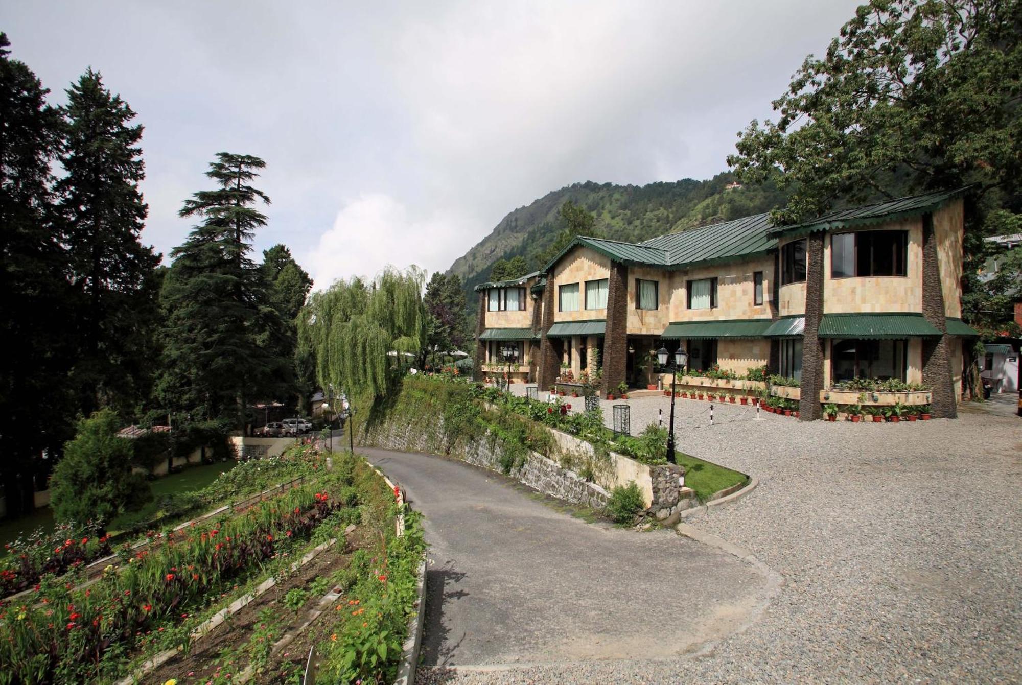 Shervani Hilltop Resort Нейнитал Екстериор снимка