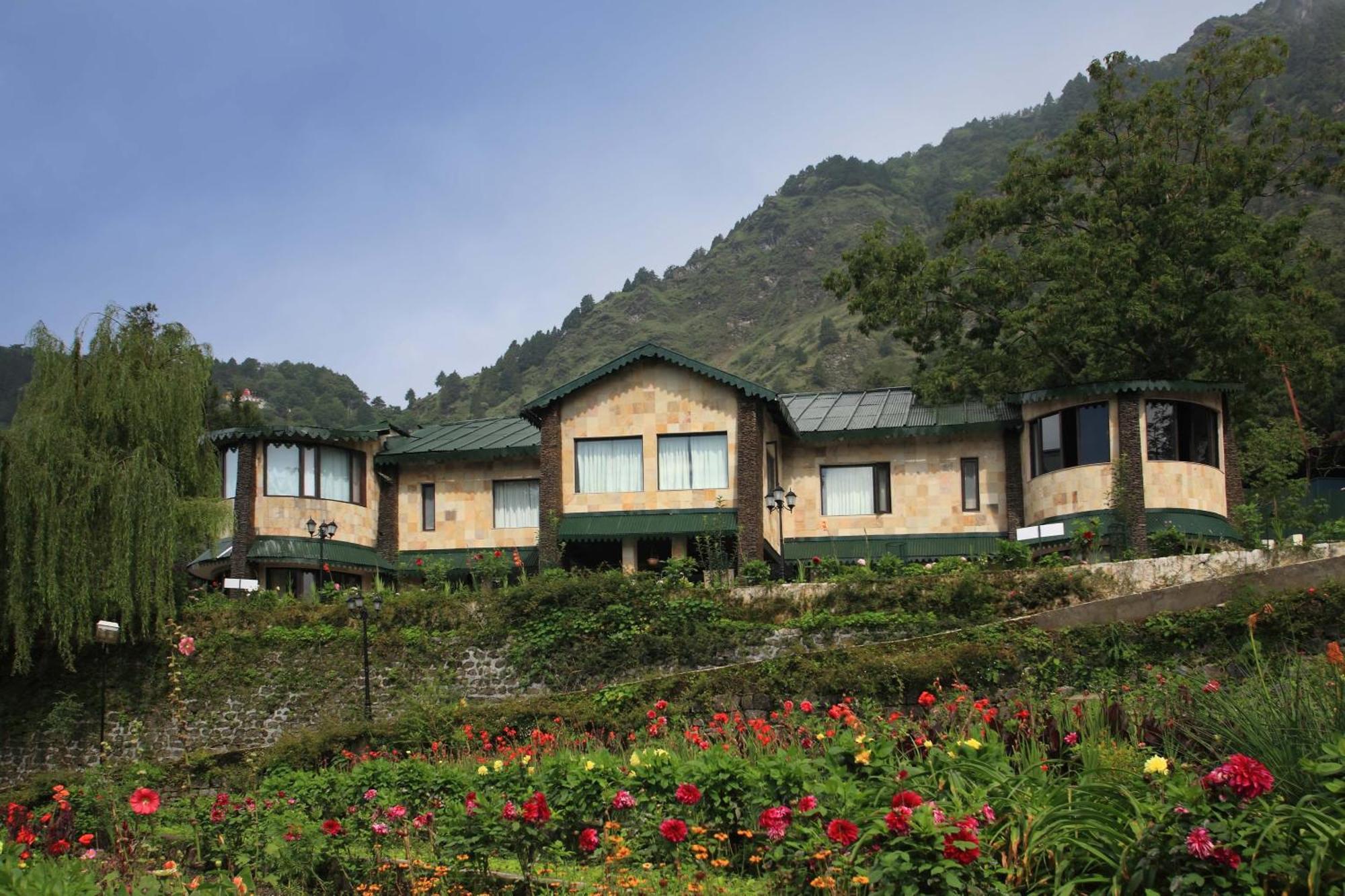 Shervani Hilltop Resort Нейнитал Екстериор снимка
