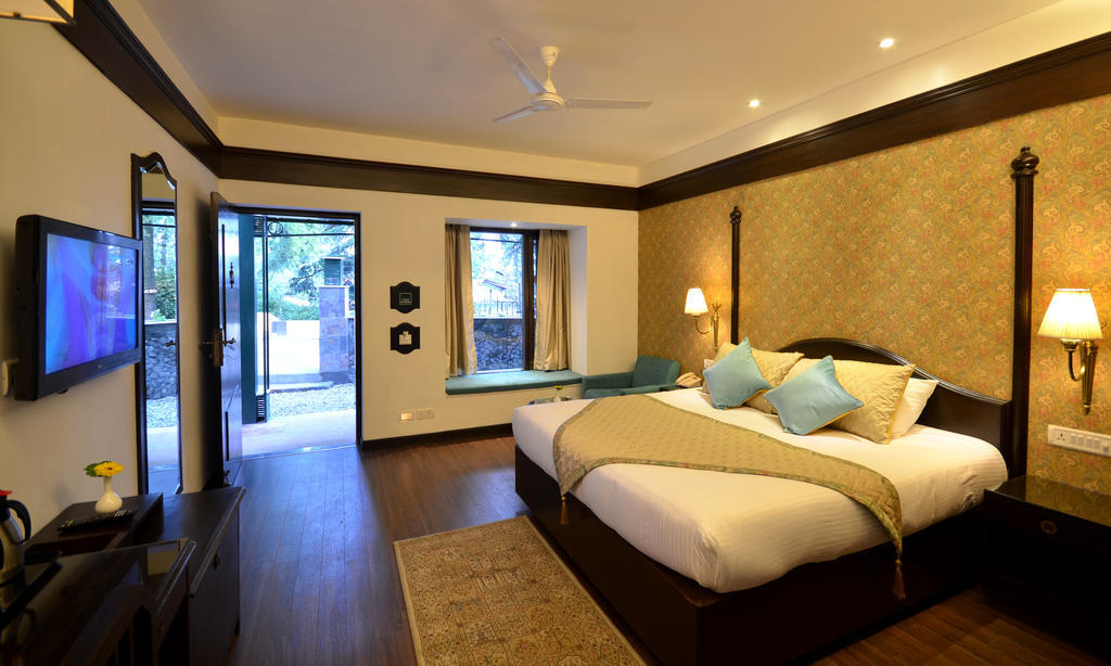 Shervani Hilltop Resort Нейнитал Екстериор снимка